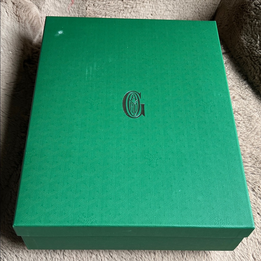Goyard box only